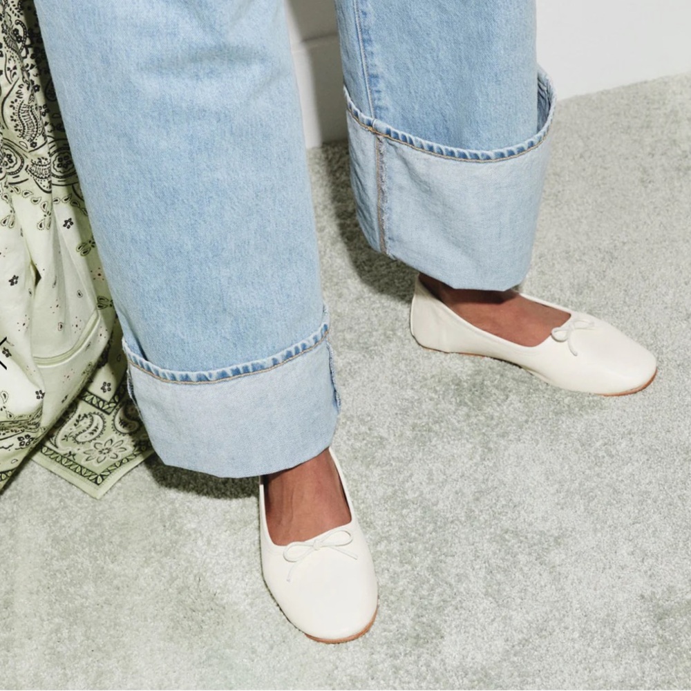 FREDA SALVADOR Roma Round Toe Ballet Flat